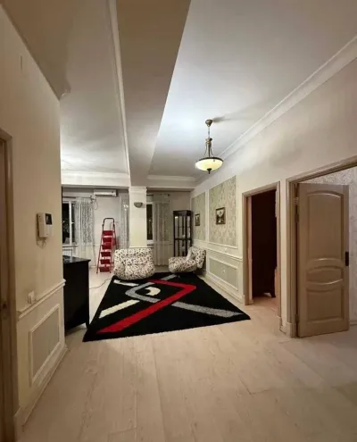 3-комн. квартира, 2 этаж, 100м², Сино