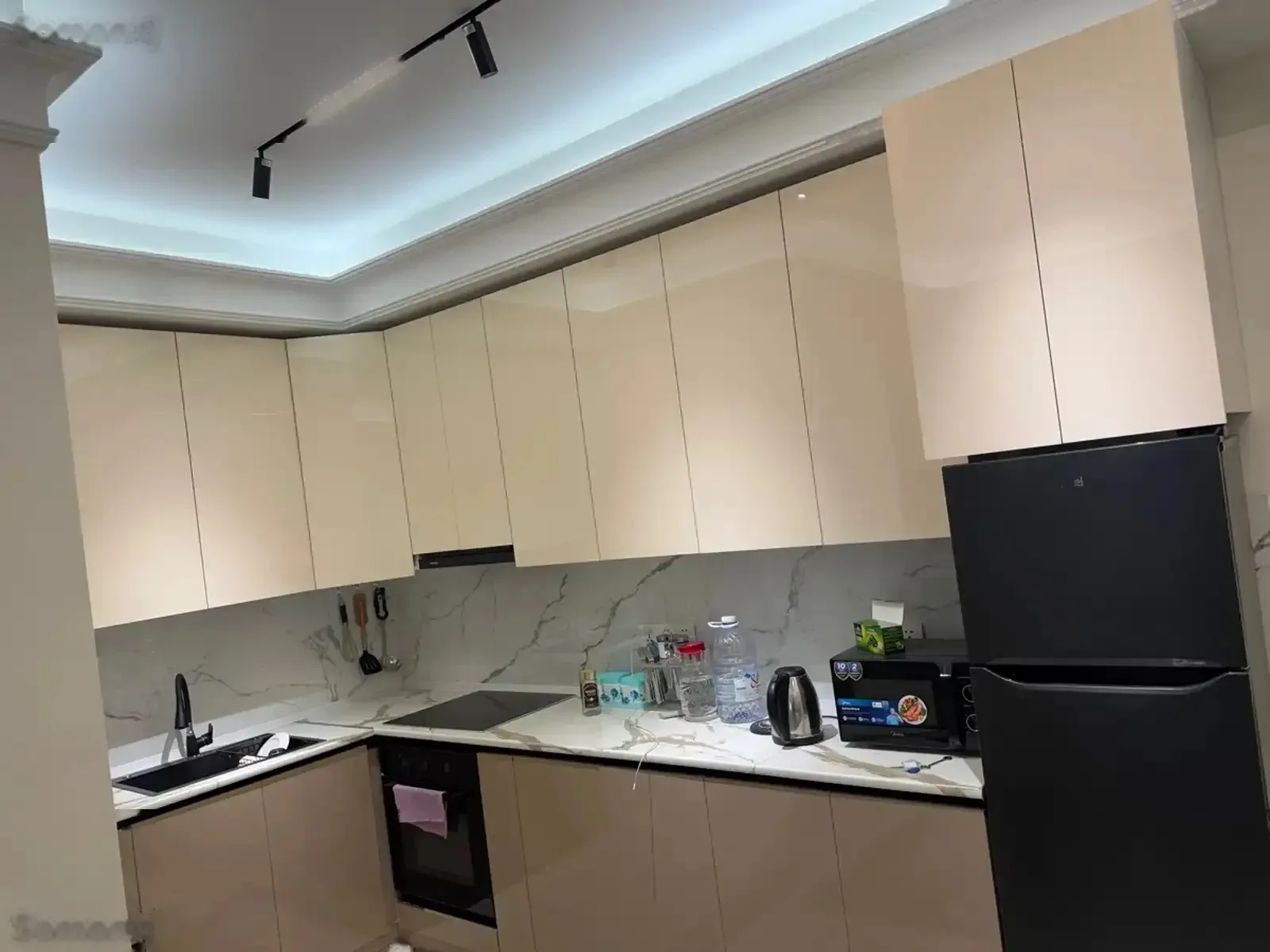 2-комн. квартира, 12 этаж, 58м², Шохмансур