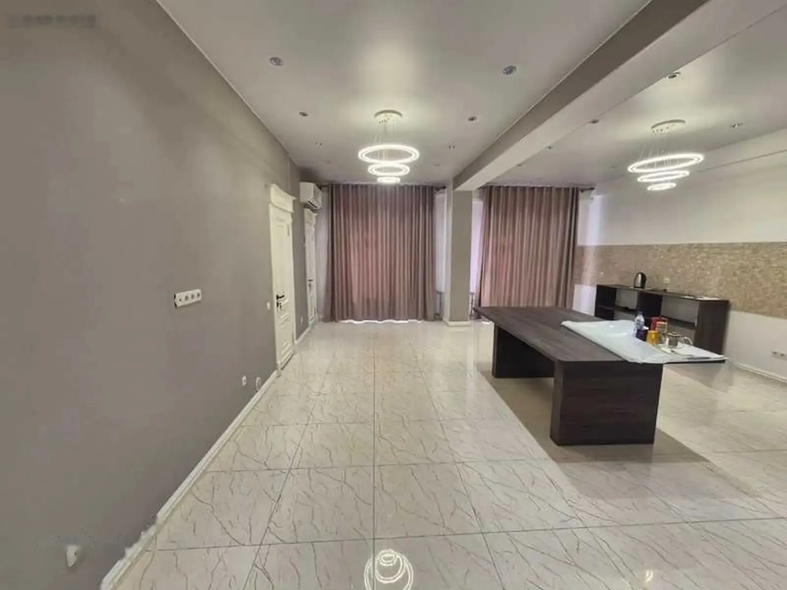 4-комн. квартира, 16 этаж, 230м², Шохмансур