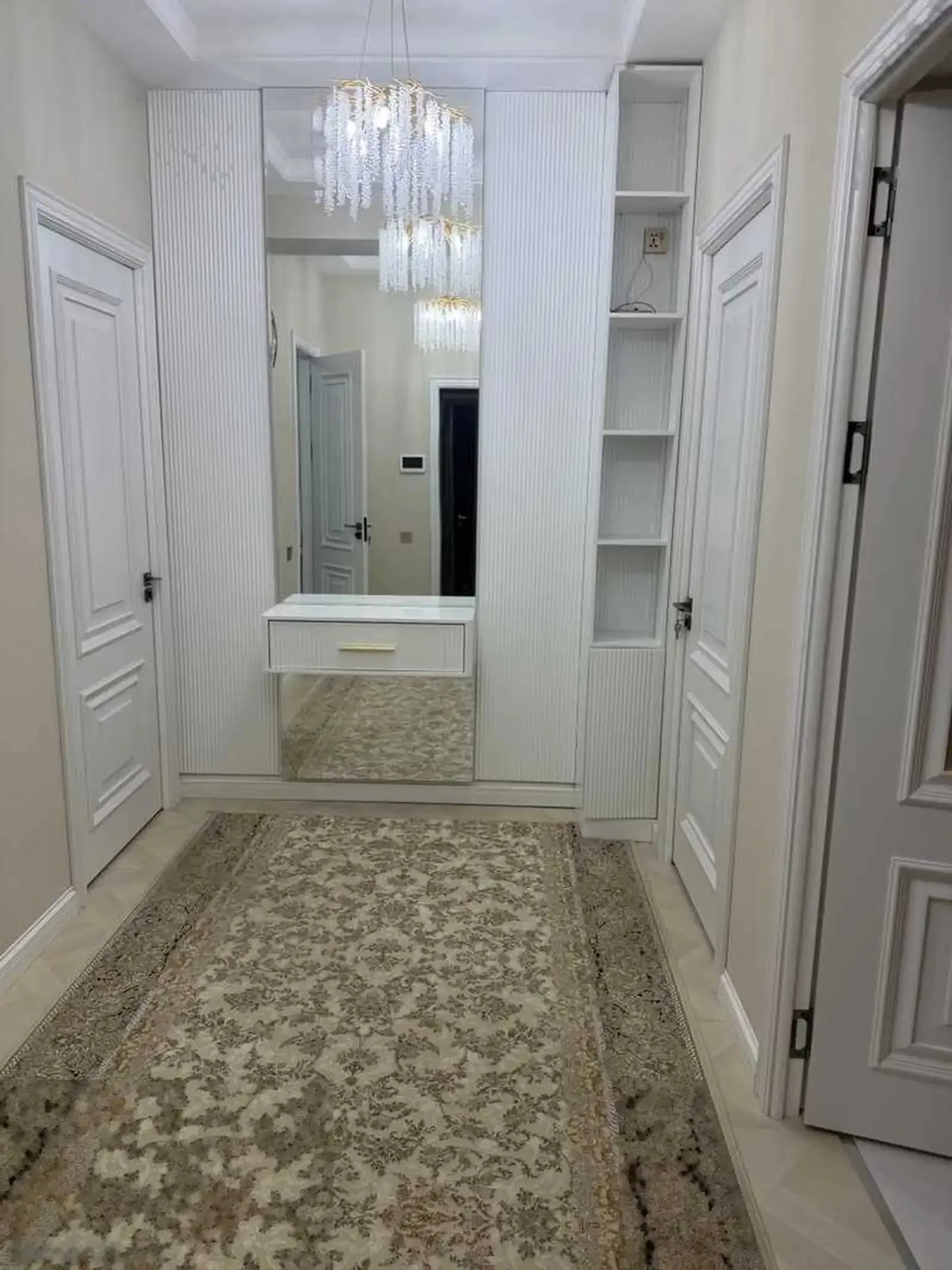 5-комн. квартира, 4 этаж, 214м², доми Баракат, Путовский