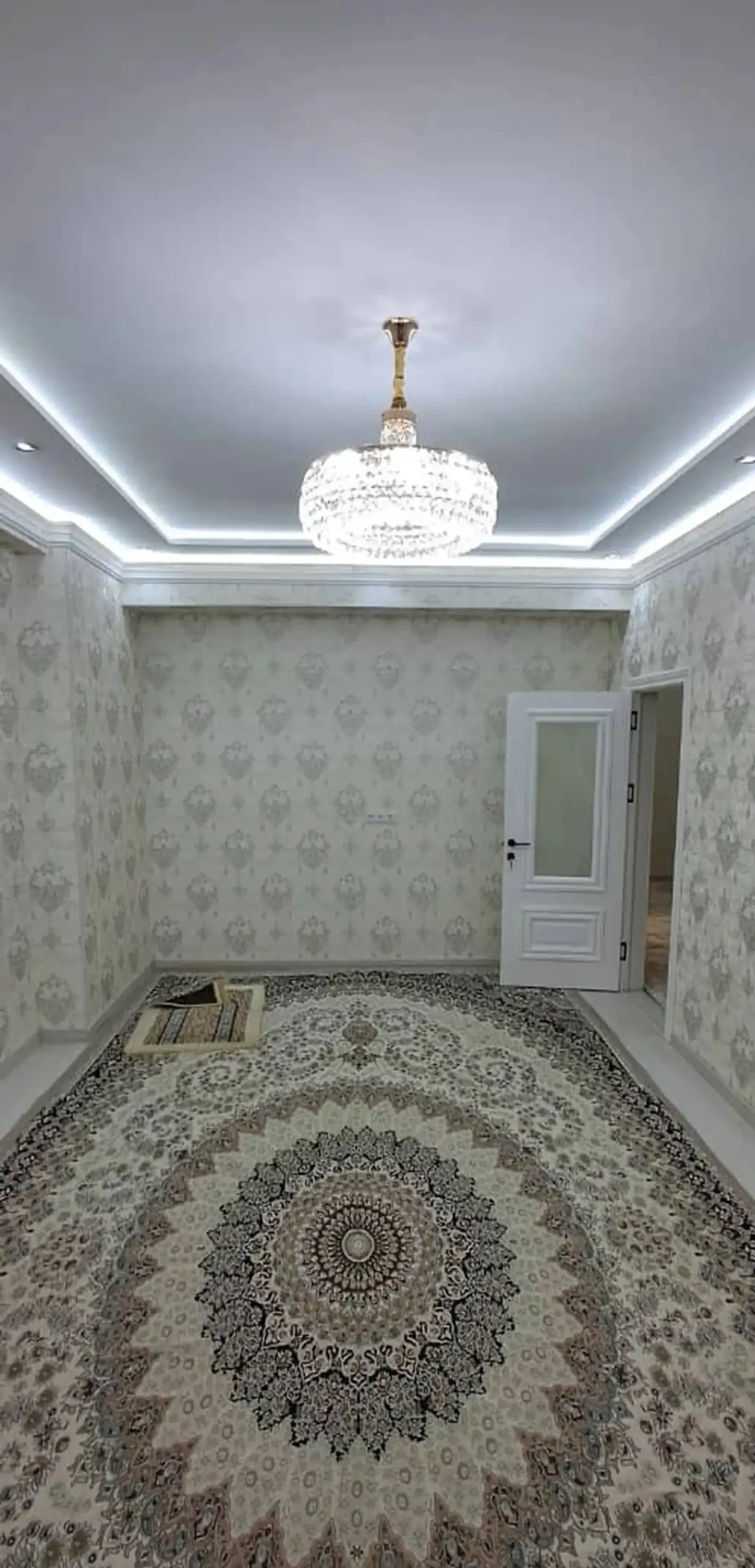 2-комн. квартира, 3 этаж, 85м², 33 мкр Колцевой Провсоюз Низоми Ганчави