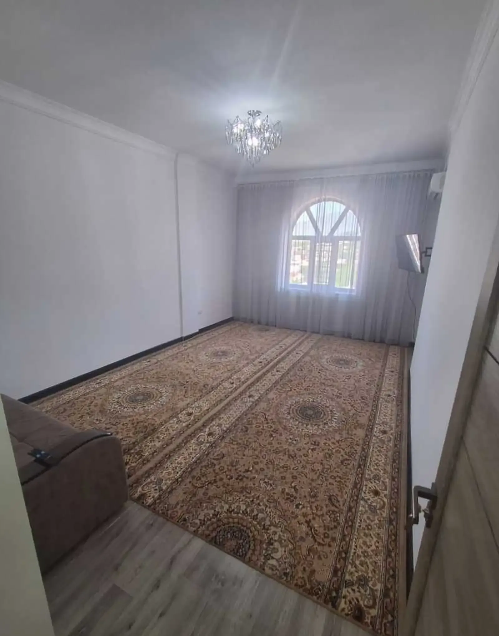 2-комн. квартира, 6 этаж, 60м², Бозори Мехргон