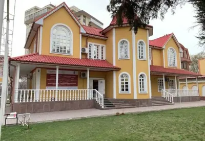 2-этажный, 12 комнатный дом, 600 м², И. Сомони