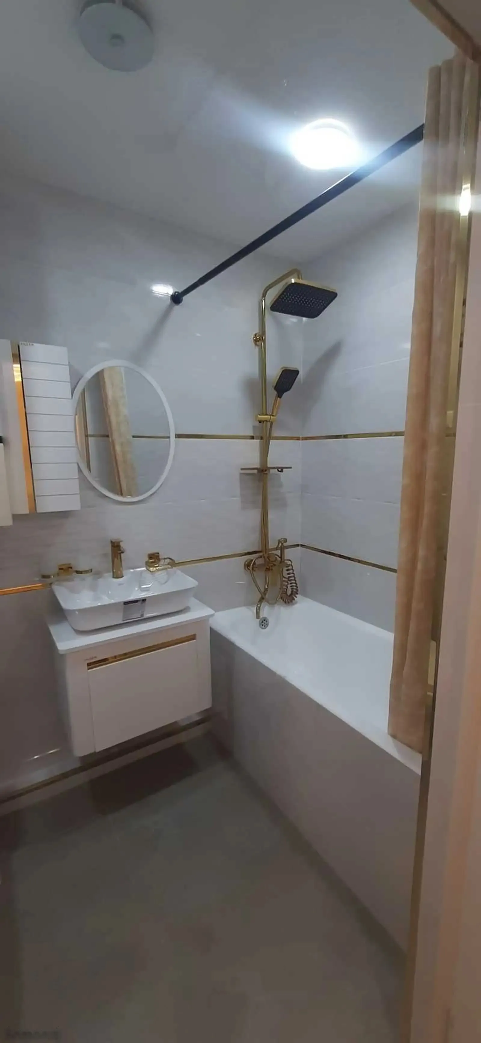 3-комн. квартира, 2 этаж, 76м², Исмоили Сомони