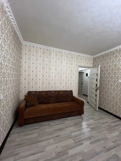 2-комн. квартира, 4 этаж, 60м², 92 мкр