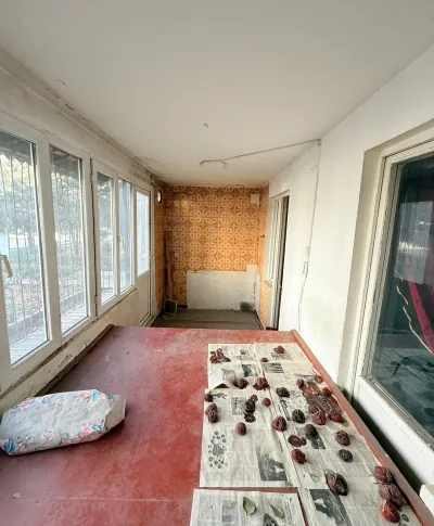 3-комн. квартира, 1 этаж, 58 м², 101мкр. перед эстокадой 82мкр