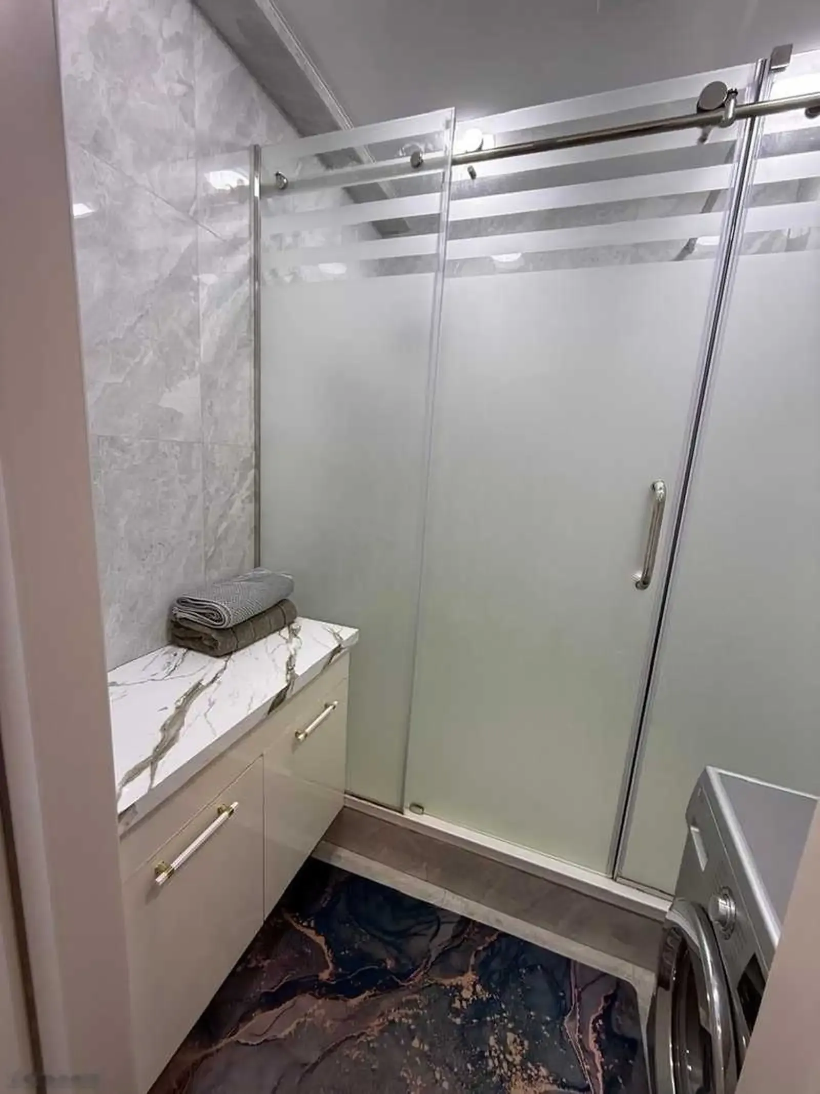 2-комн. квартира, 13 этаж, 90м², Шохмансур