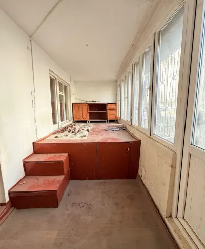 3-комн. квартира, 1 этаж, 58 м², 101мкр. перед эстокадой 82мкр