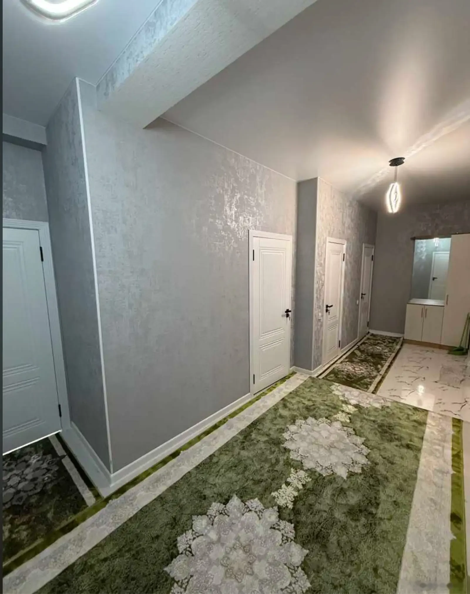 3-комн. квартира, 4 этаж, 95м², 102мкр
