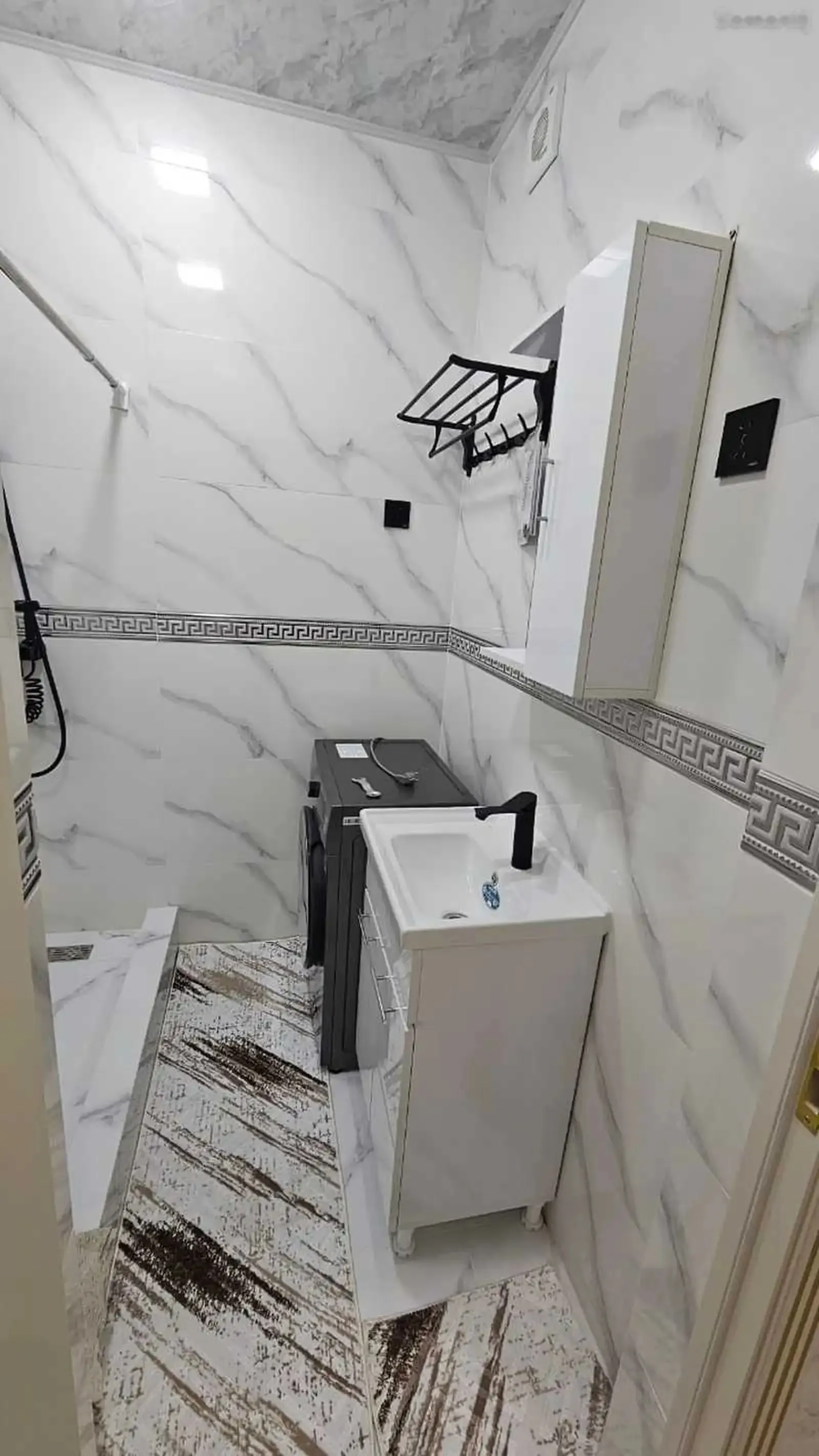 2-комн. квартира, 16 этаж, 65м², кафе Cуман