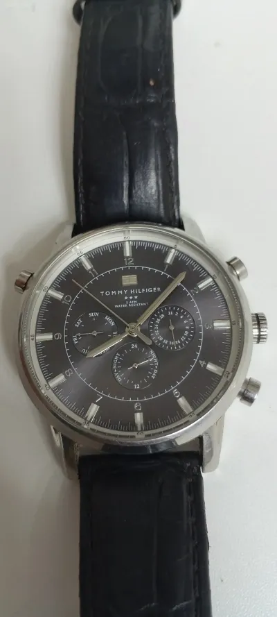 Часы Tommy Hilfiger