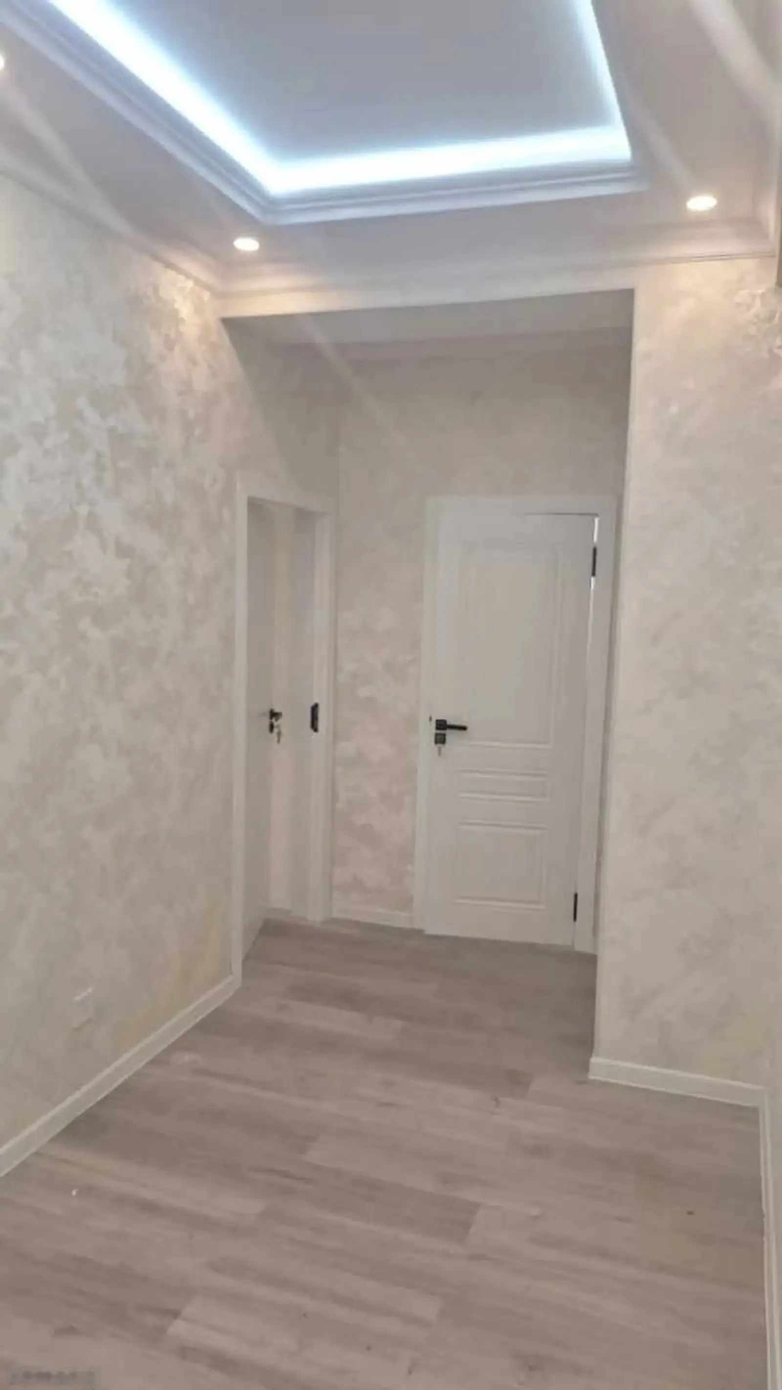 3-комн. квартира, 12 этаж, 81м², Молодёжный театр