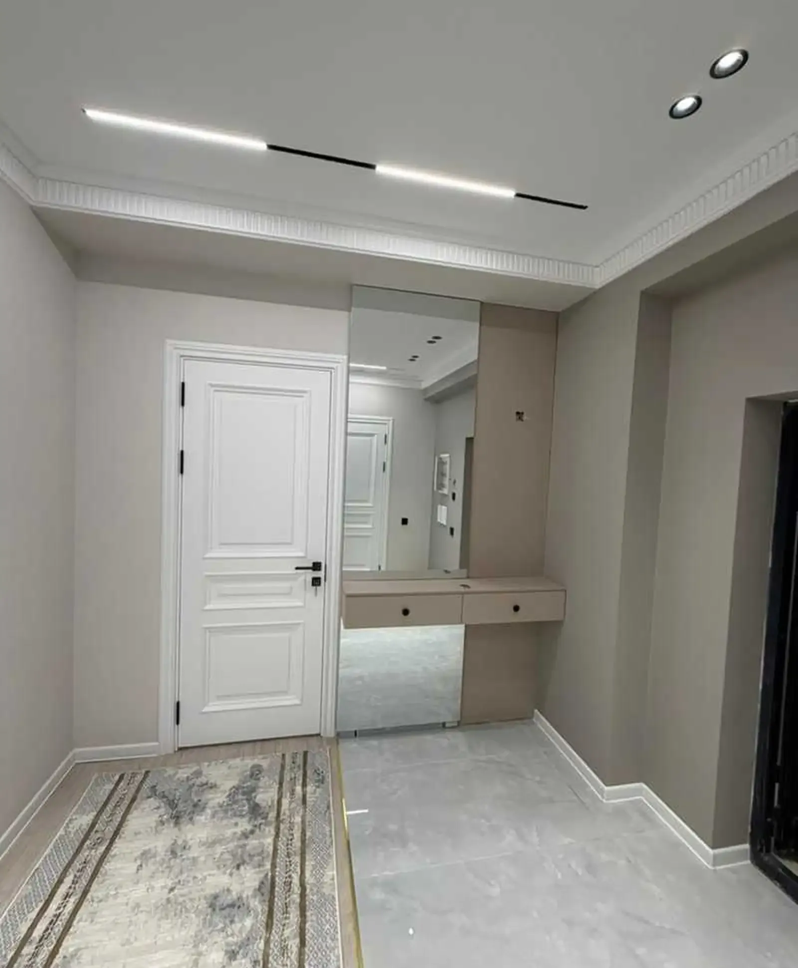 2-комн. квартира, 15 этаж, 100м², Поликиленикаи 1