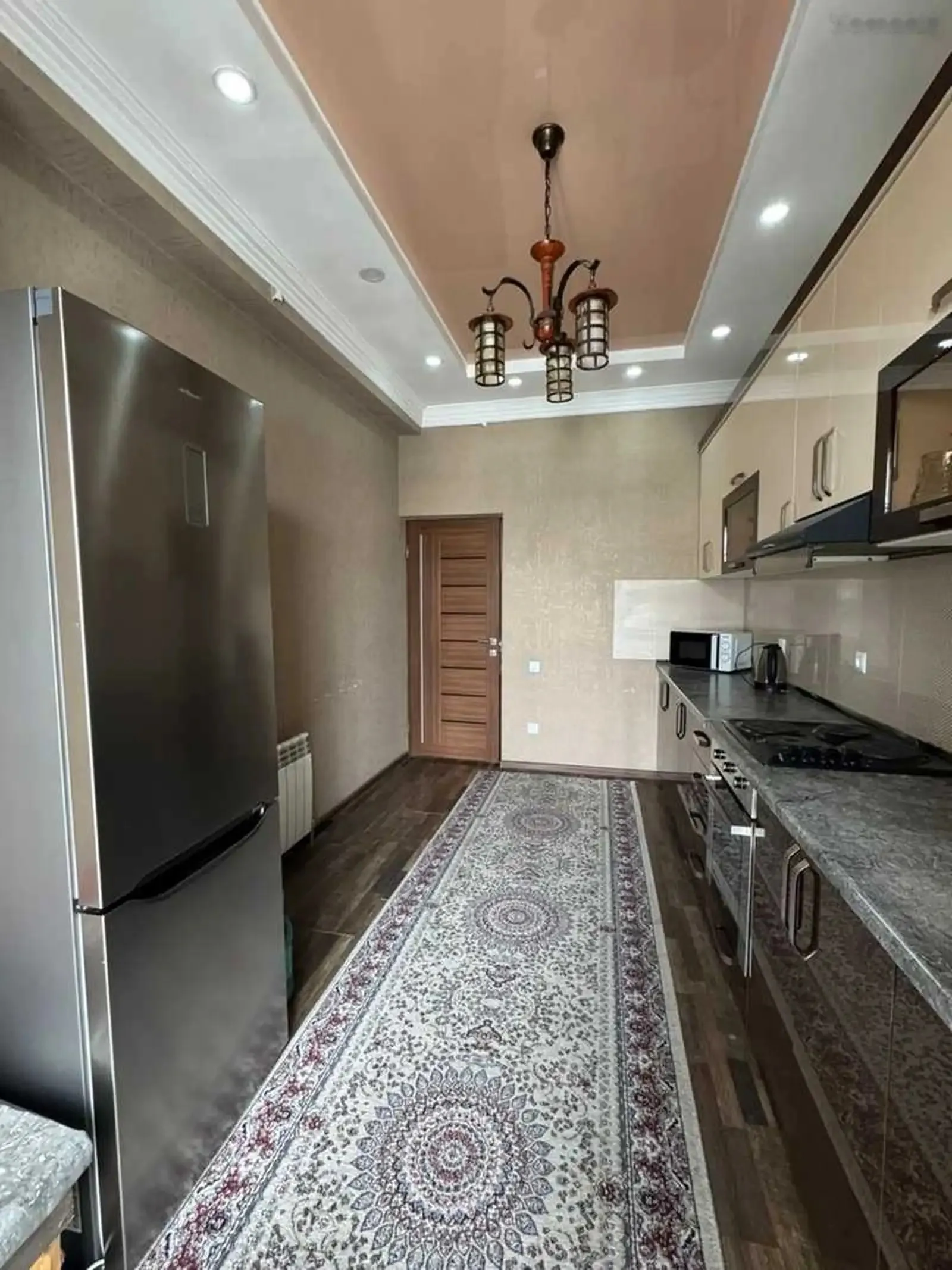 3-комн. квартира, 12 этаж, 125м², Цум
