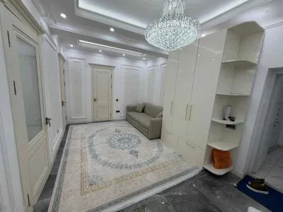 3-комн. квартира, 1 этаж, 110м², Сафо