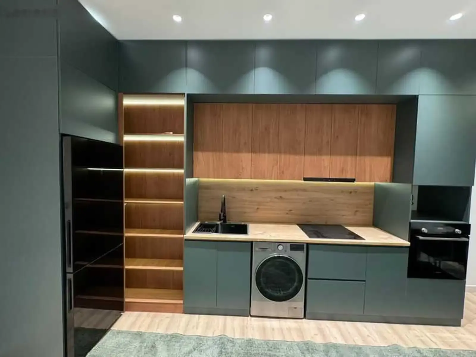 3-комн. квартира, 12 этаж, 110м², Шохмансур