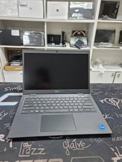 Ноутбук dell 14.0 i5-11th RAM 16GB DDR4 SSD 256GB