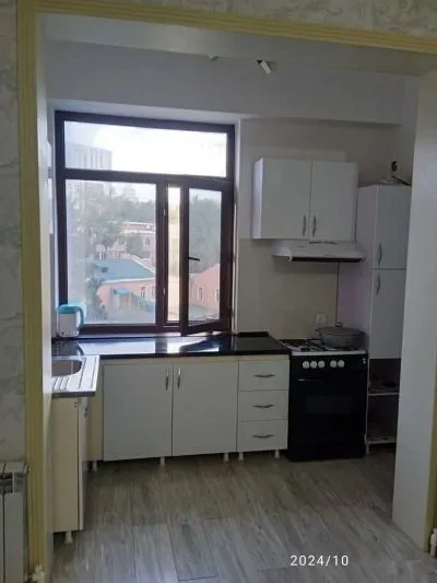 2-комн. квартира, 4 этаж, 70м², голубой экран