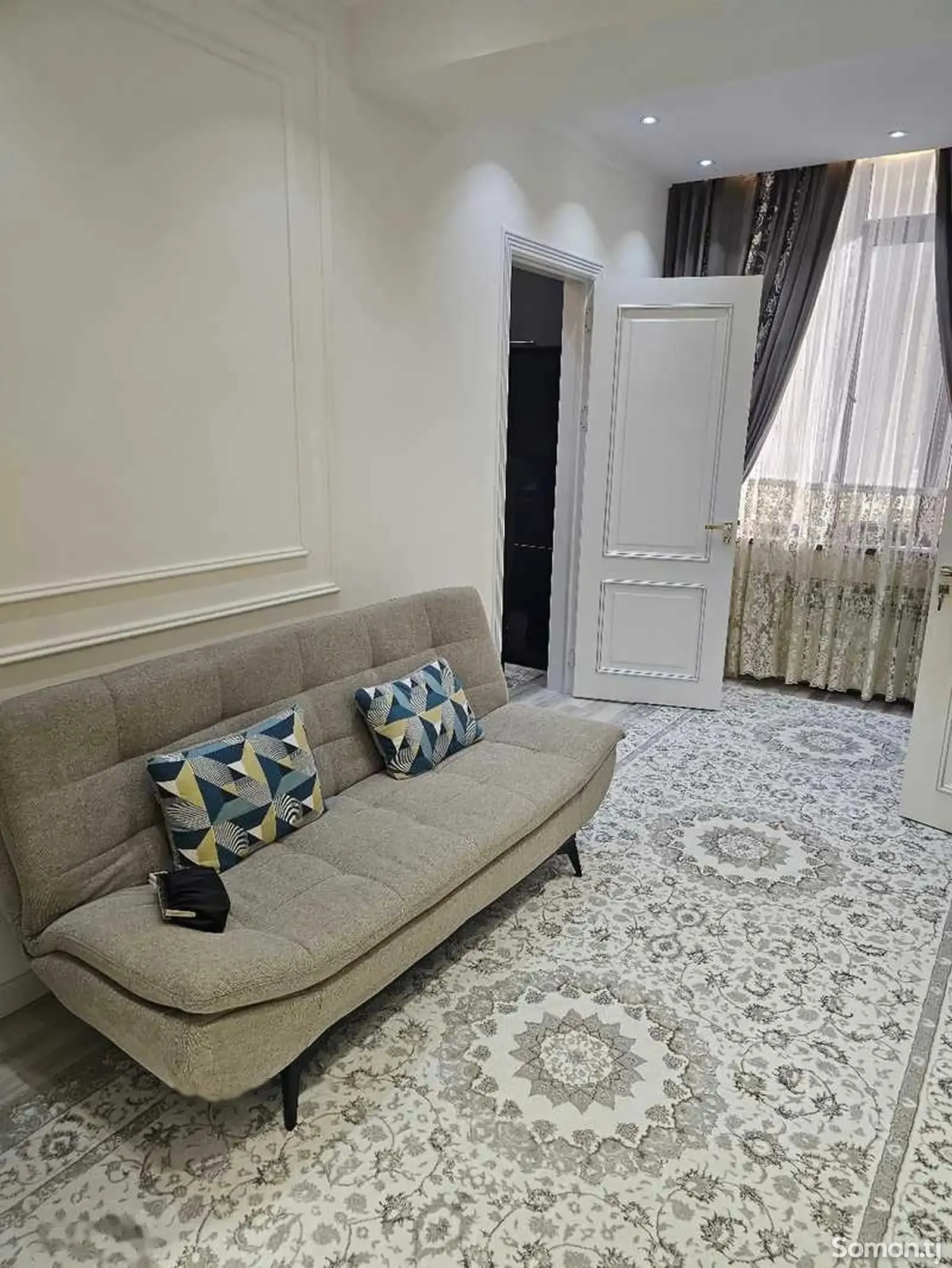 5-комн. квартира, 11 этаж, 160м², ру ба руи гостницаи Hilton