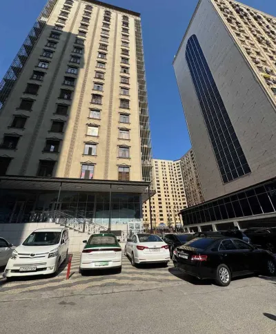 3-комн. квартира, 12 этаж, 122 м², И Сомони