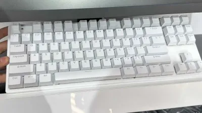 Механическая клавиатура с RGB