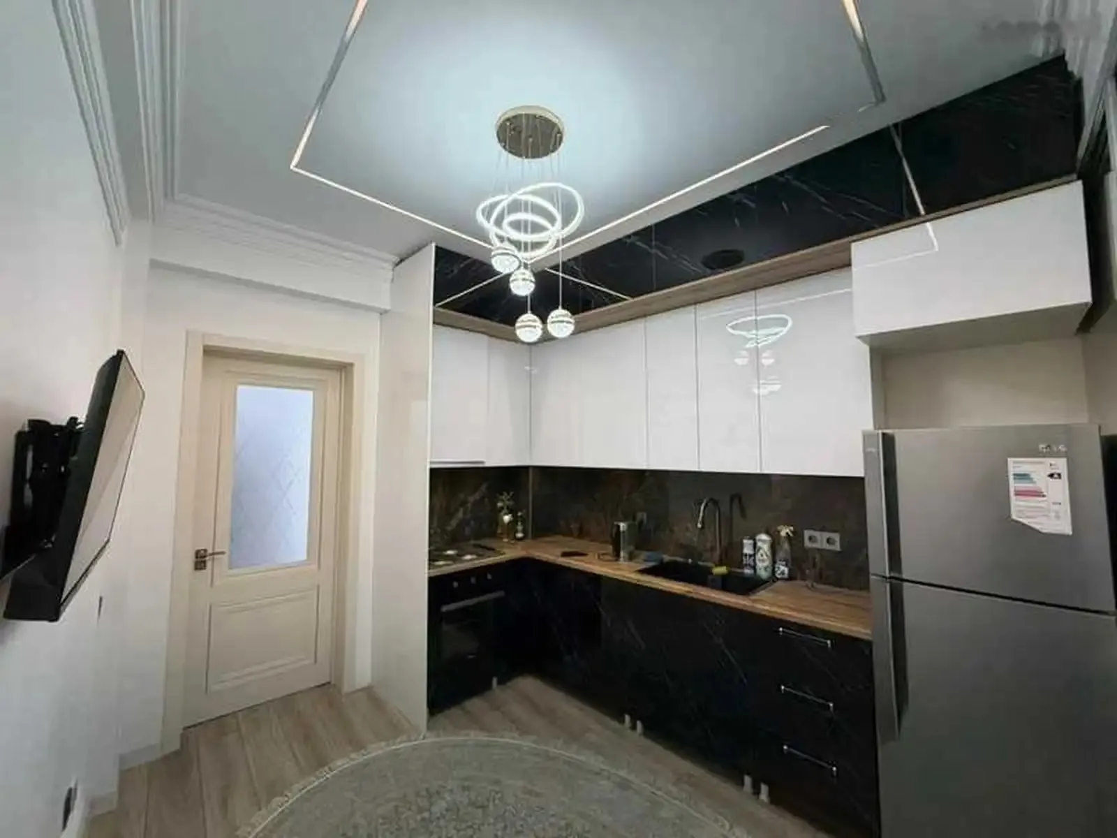 3-комн. квартира, 1 этаж, 120м², Сафо, парки Истиклолият