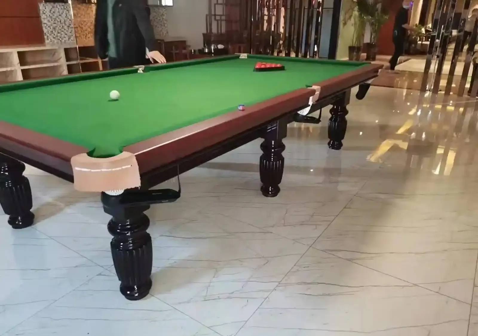 Бильярдный стол