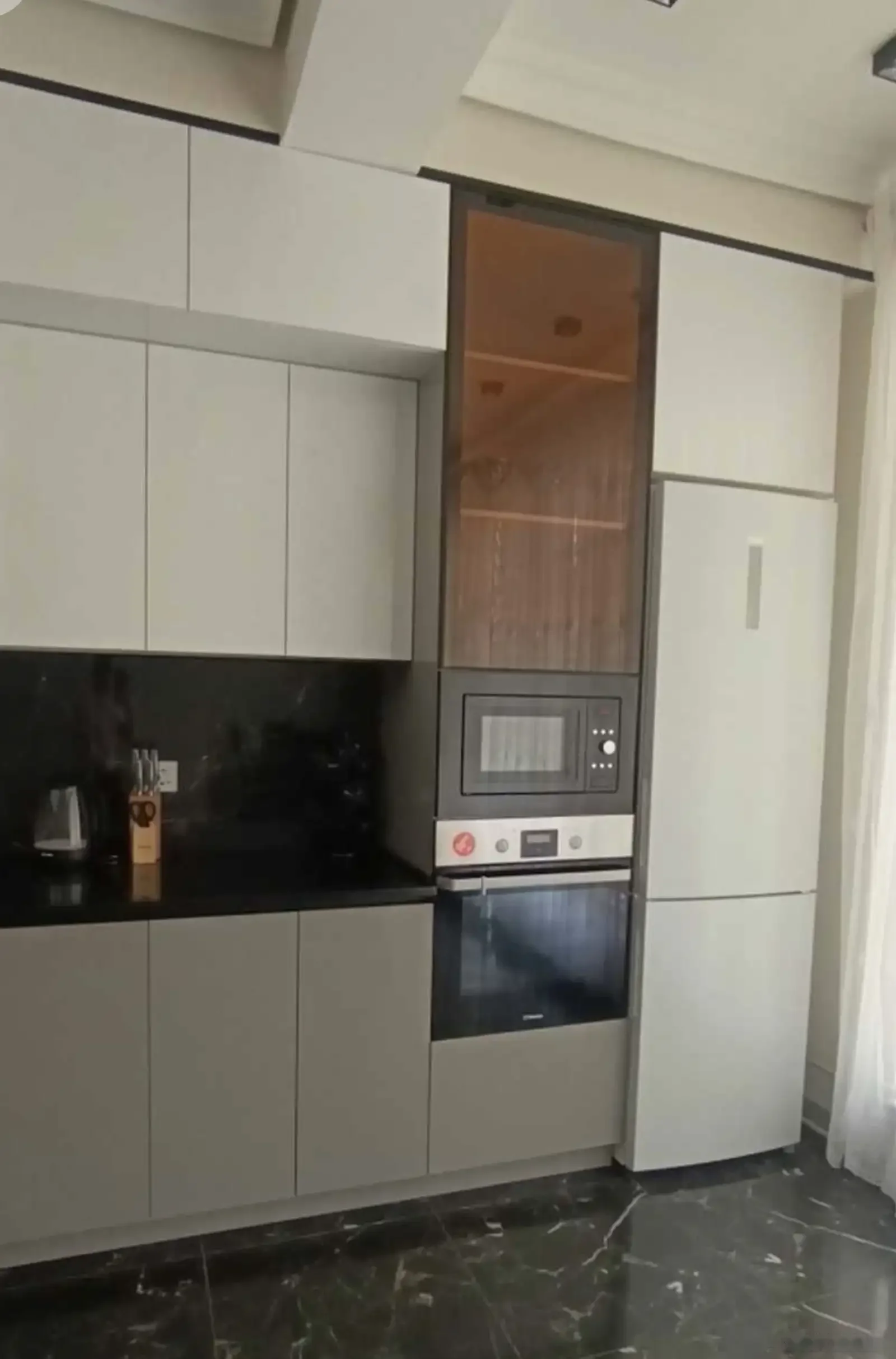 2-комн. квартира, 11 этаж, 80м², Овир