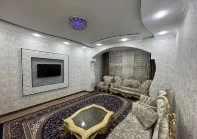 2-комн. квартира, 10 этаж, 82м², Голубой экран