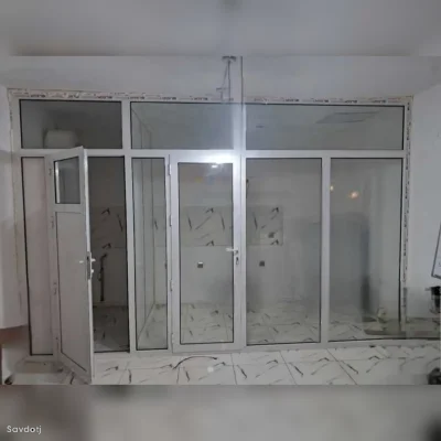 Алюминиевая дверь