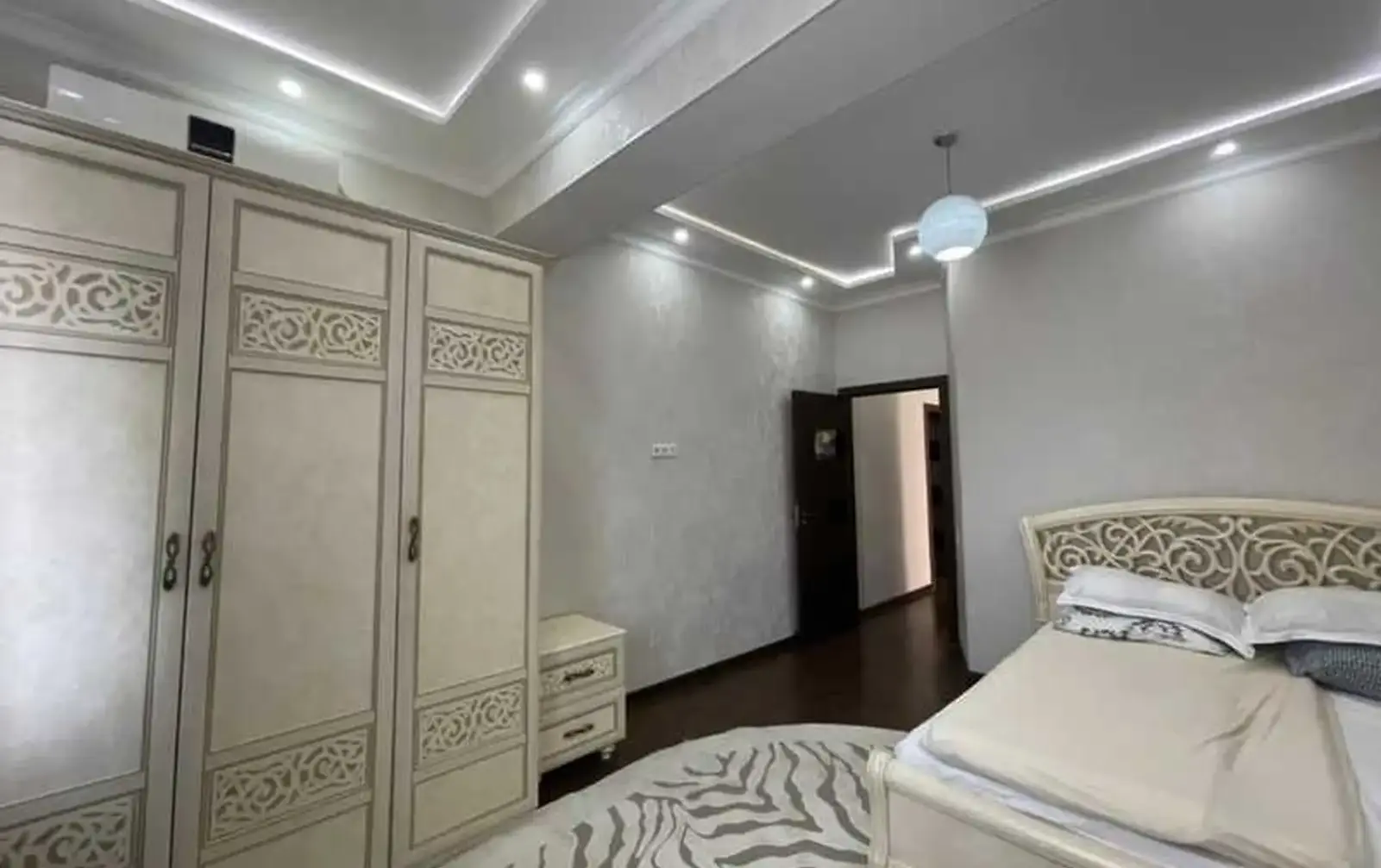 3-комн. квартира, 10 этаж, 107м², ЦУМ