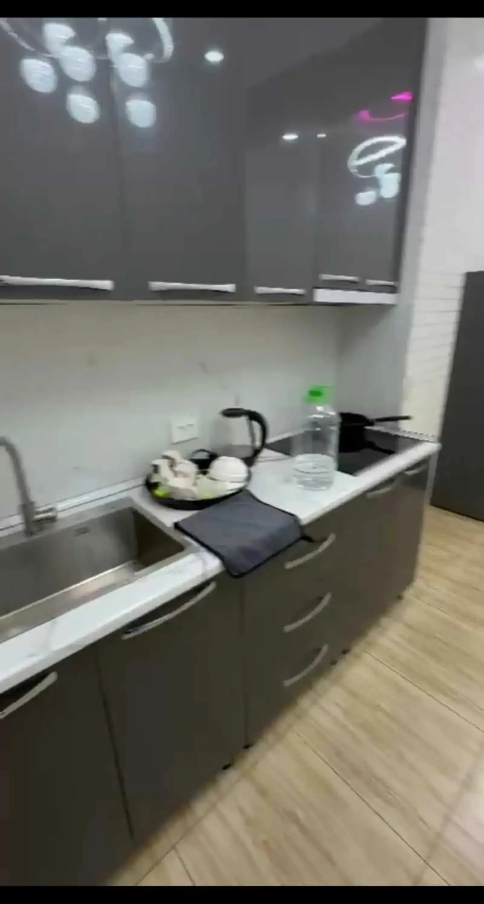 2-комн. квартира, 15 этаж, 75м², сино