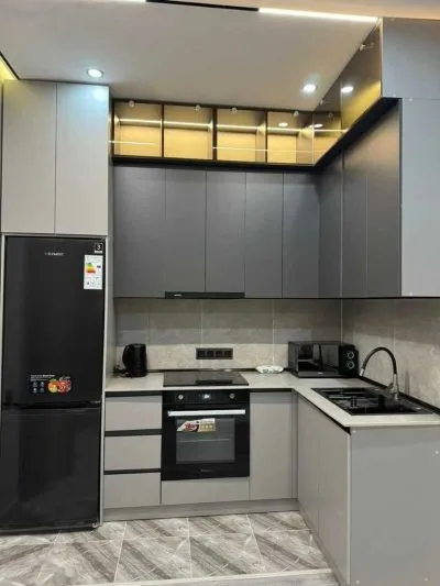 2-комн. квартира, 18 этаж, 78м², Голубой экран
