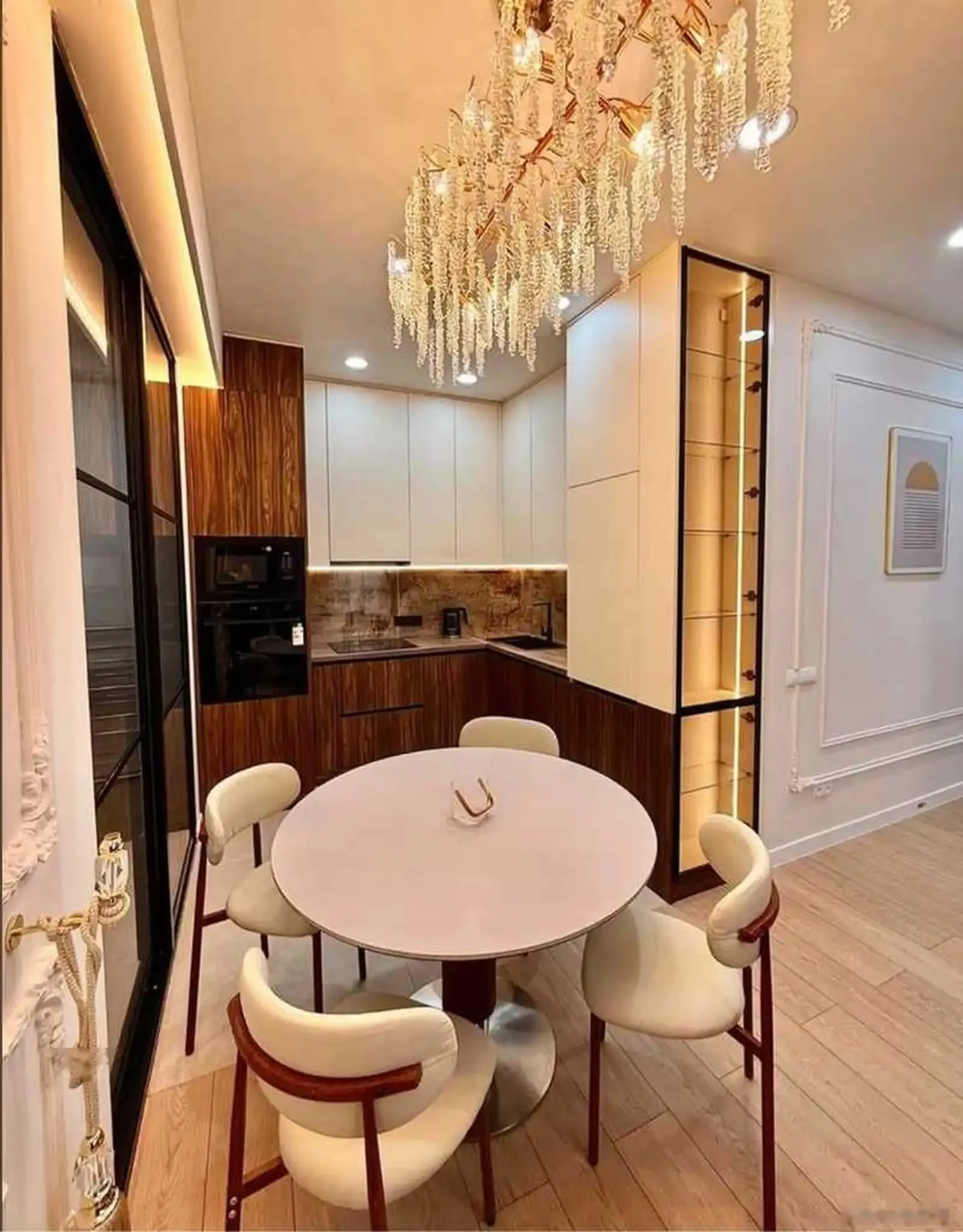 2-комн. квартира, 16 этаж, 62м², цирк