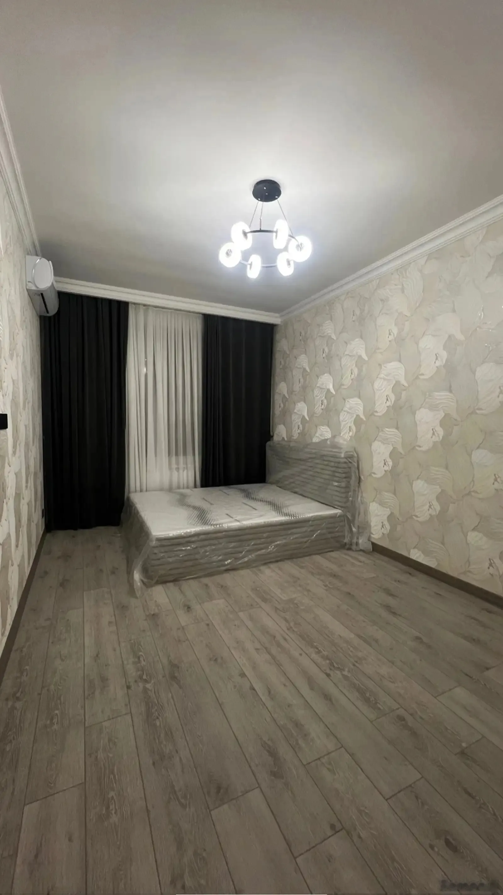3-комн. квартира, 3 этаж, 107м², Исмоили Сомони