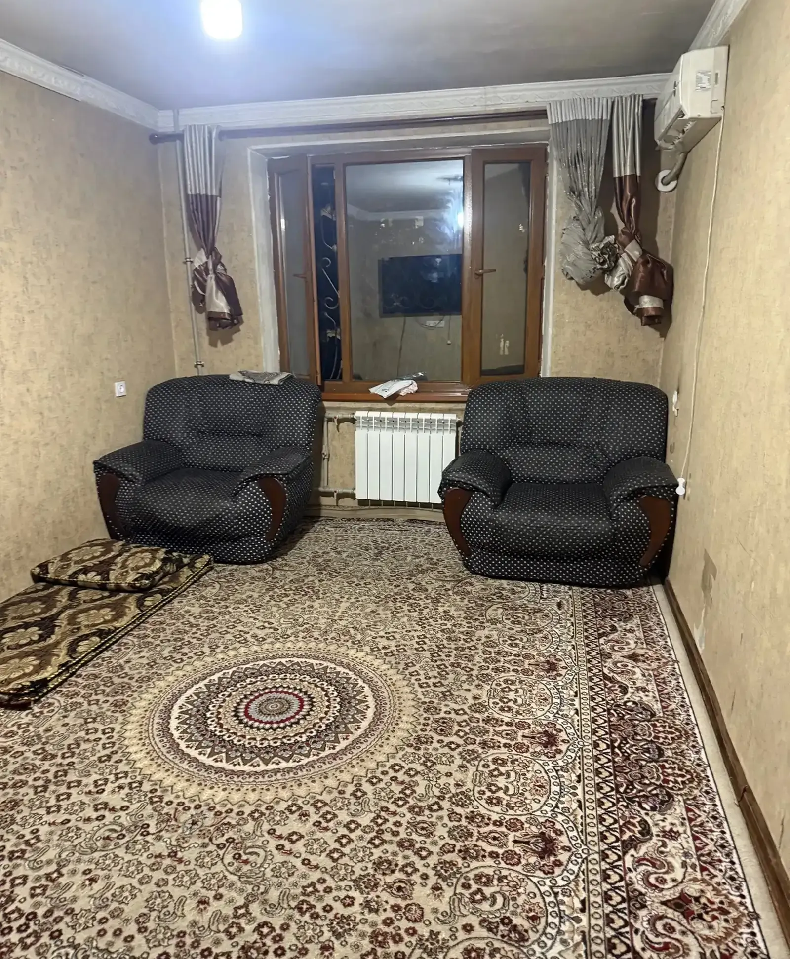 2-комн. квартира, 2 этаж, 52м², 61 мкр, пушти дунеи нав