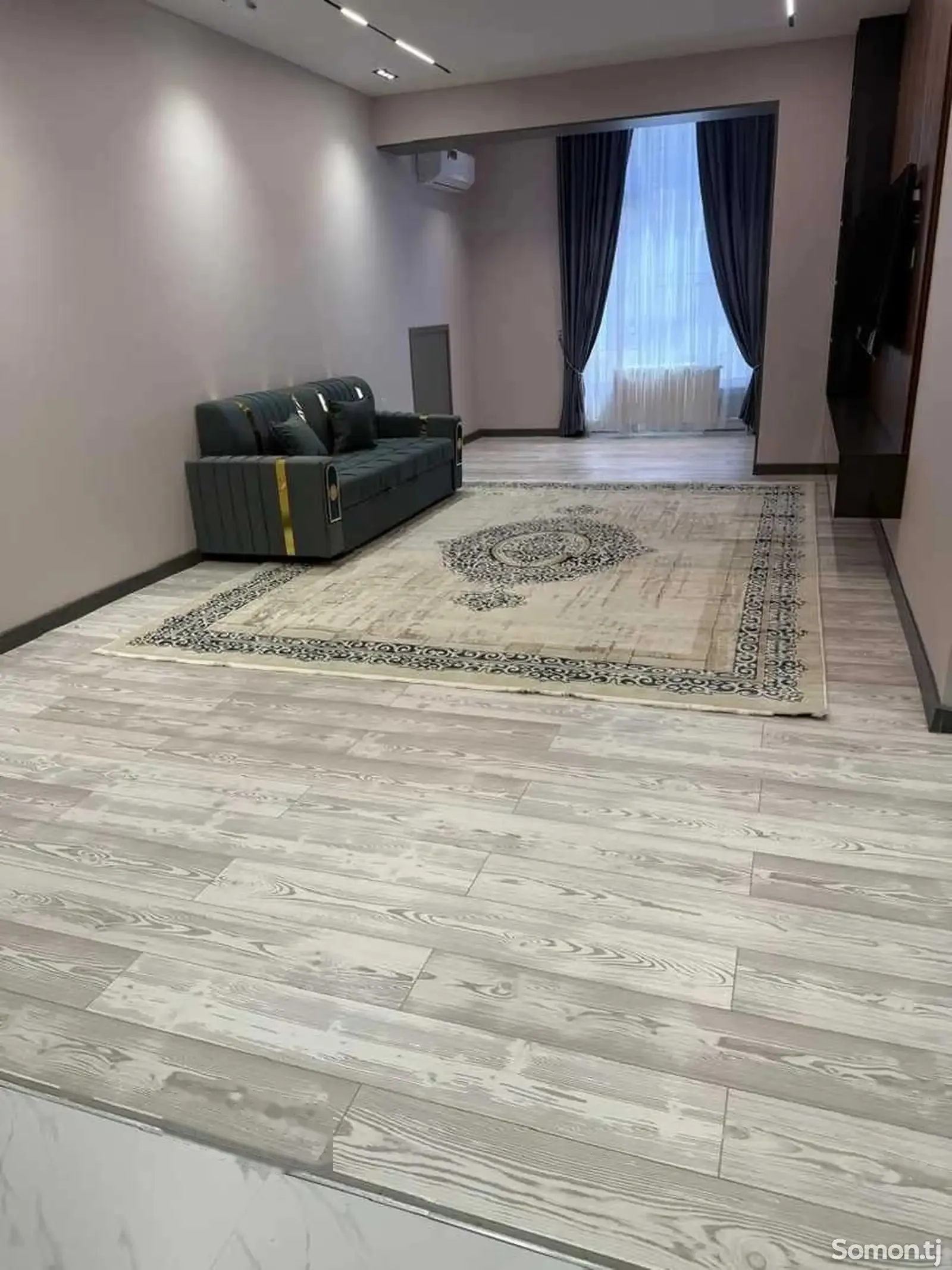 2-комн. квартира, 15 этаж, 88м², голубой экран