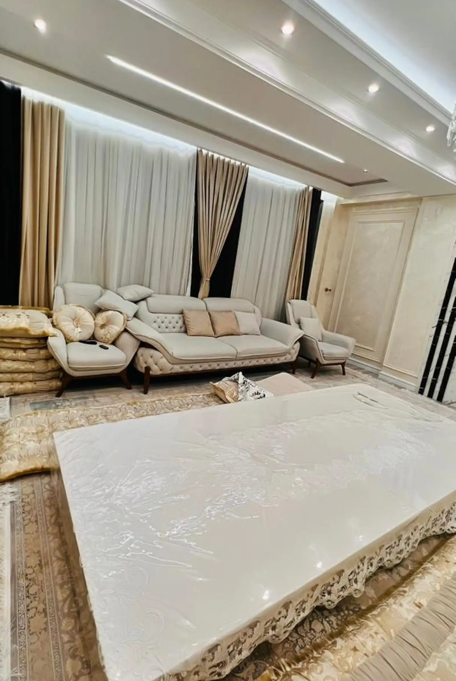 3-комн. квартира, 4 этаж, 140м², Шохмансур ру баруи Зелёный бозор доми Валберис Наздикии Садбарг