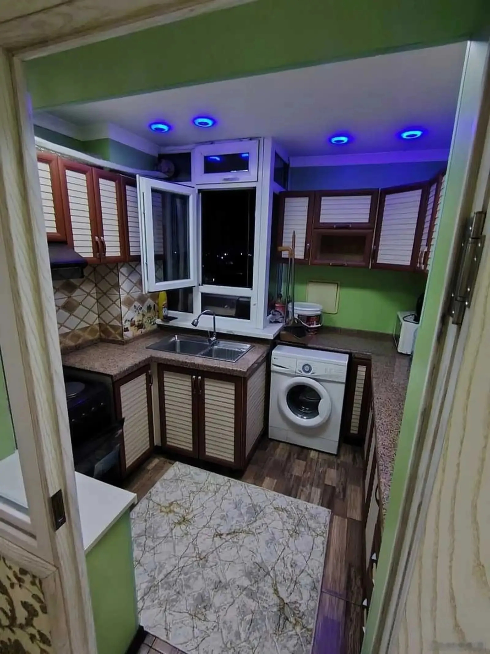 3-комн. квартира, 11 этаж, 77м², Колхози Россия