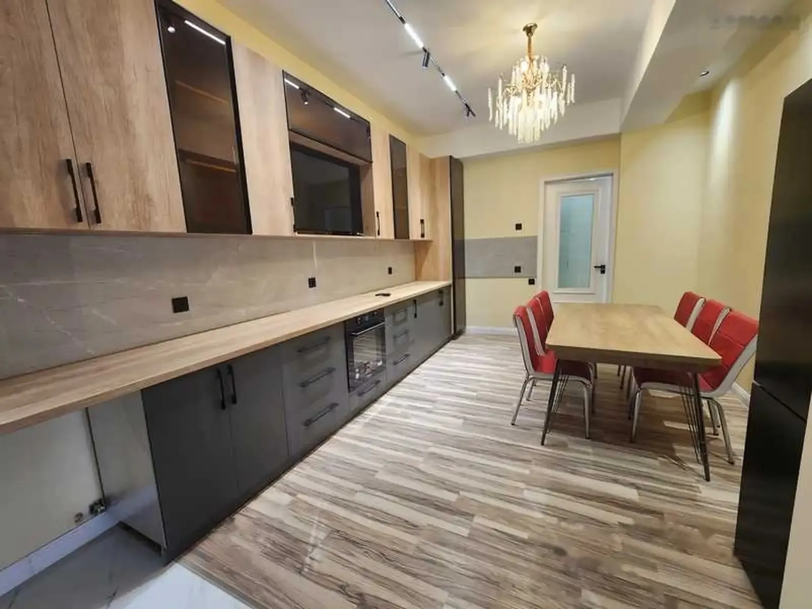 3-комн. квартира, 9 этаж, 131м², Сафо