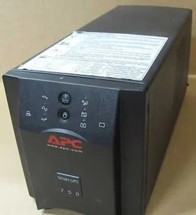 Источник бесперебойного питания АРС 750 Smart