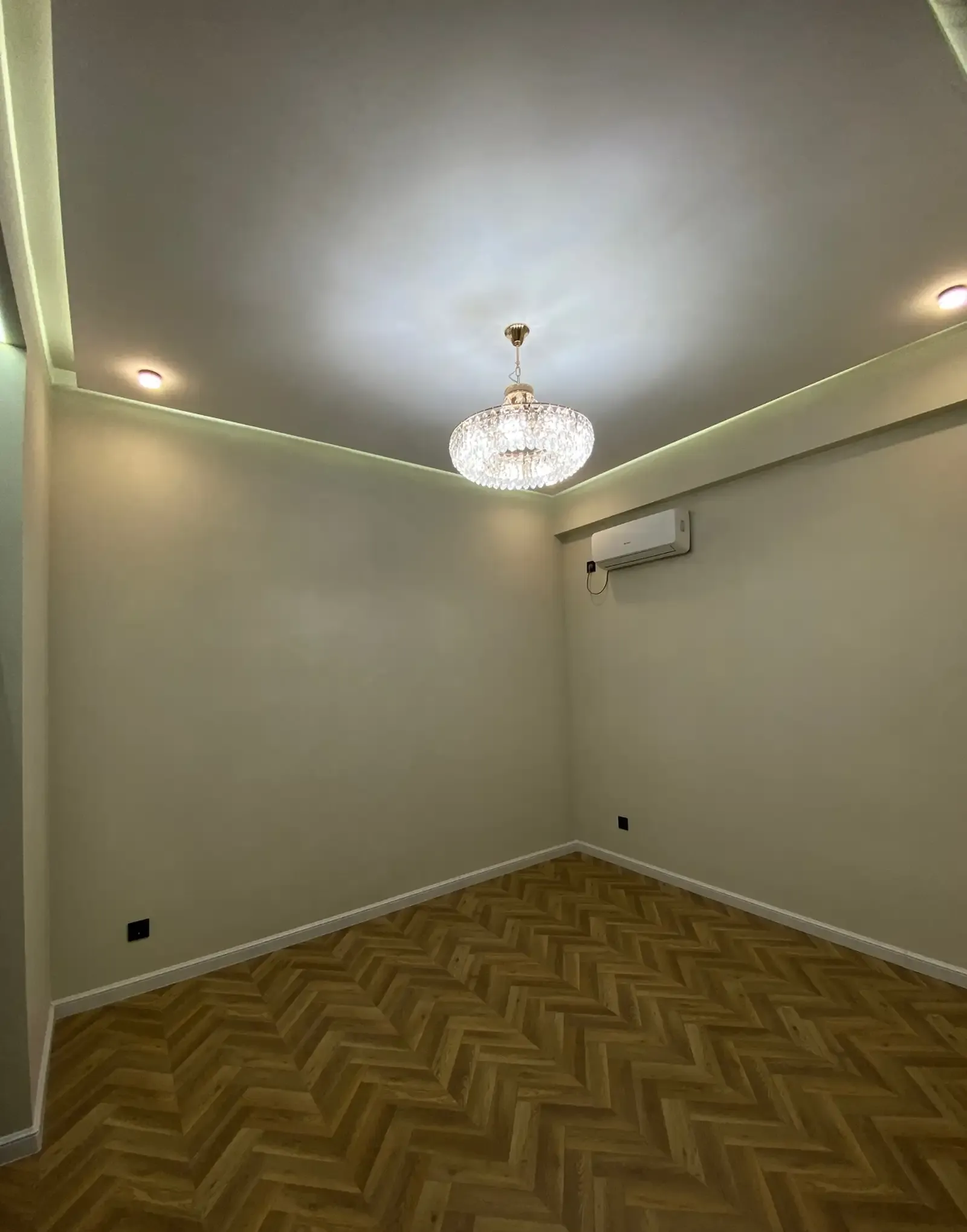 3-комн. квартира, 11 этаж, 111 м², И.Сомони