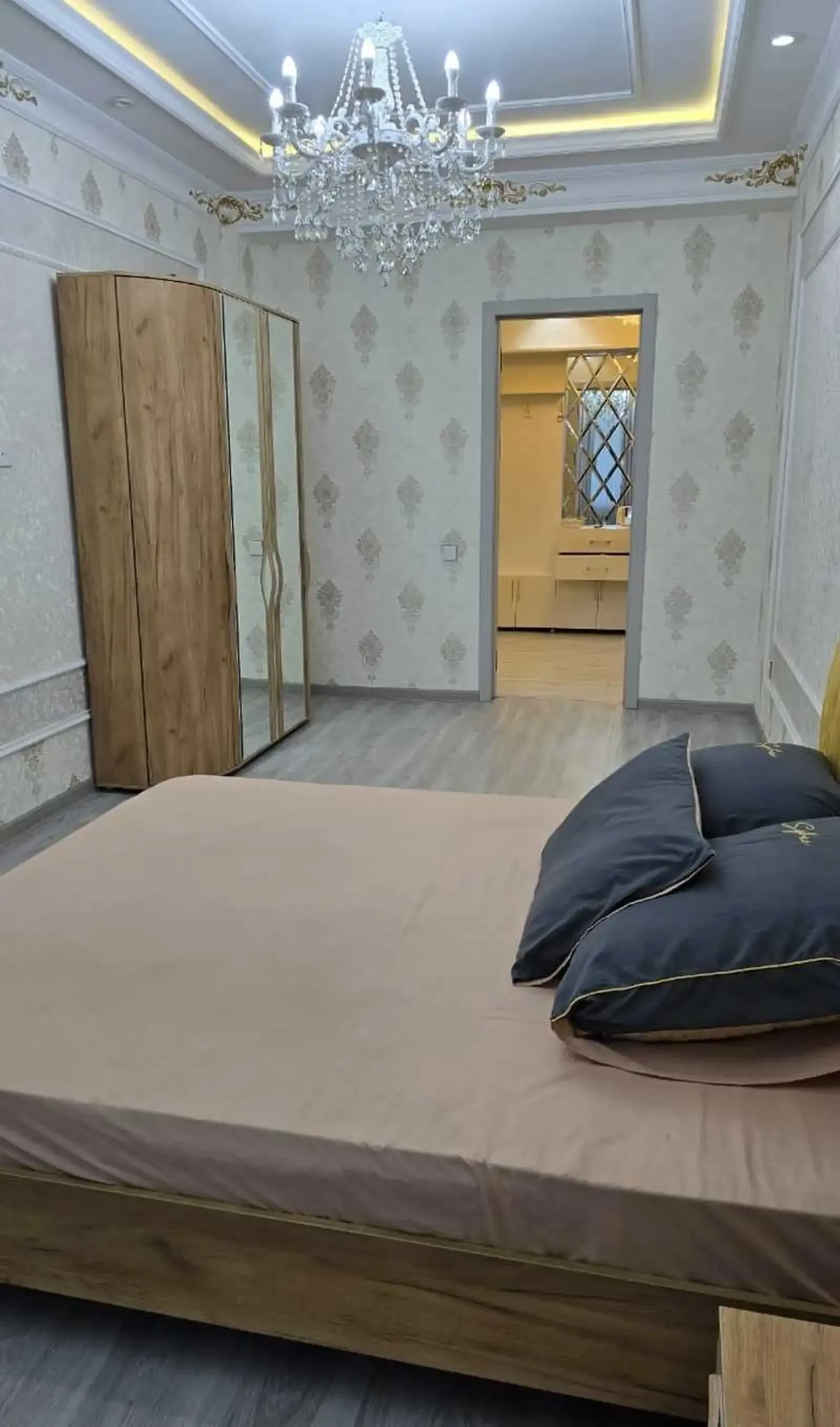 2-комн. квартира, 4 этаж, 90м², Дом печати