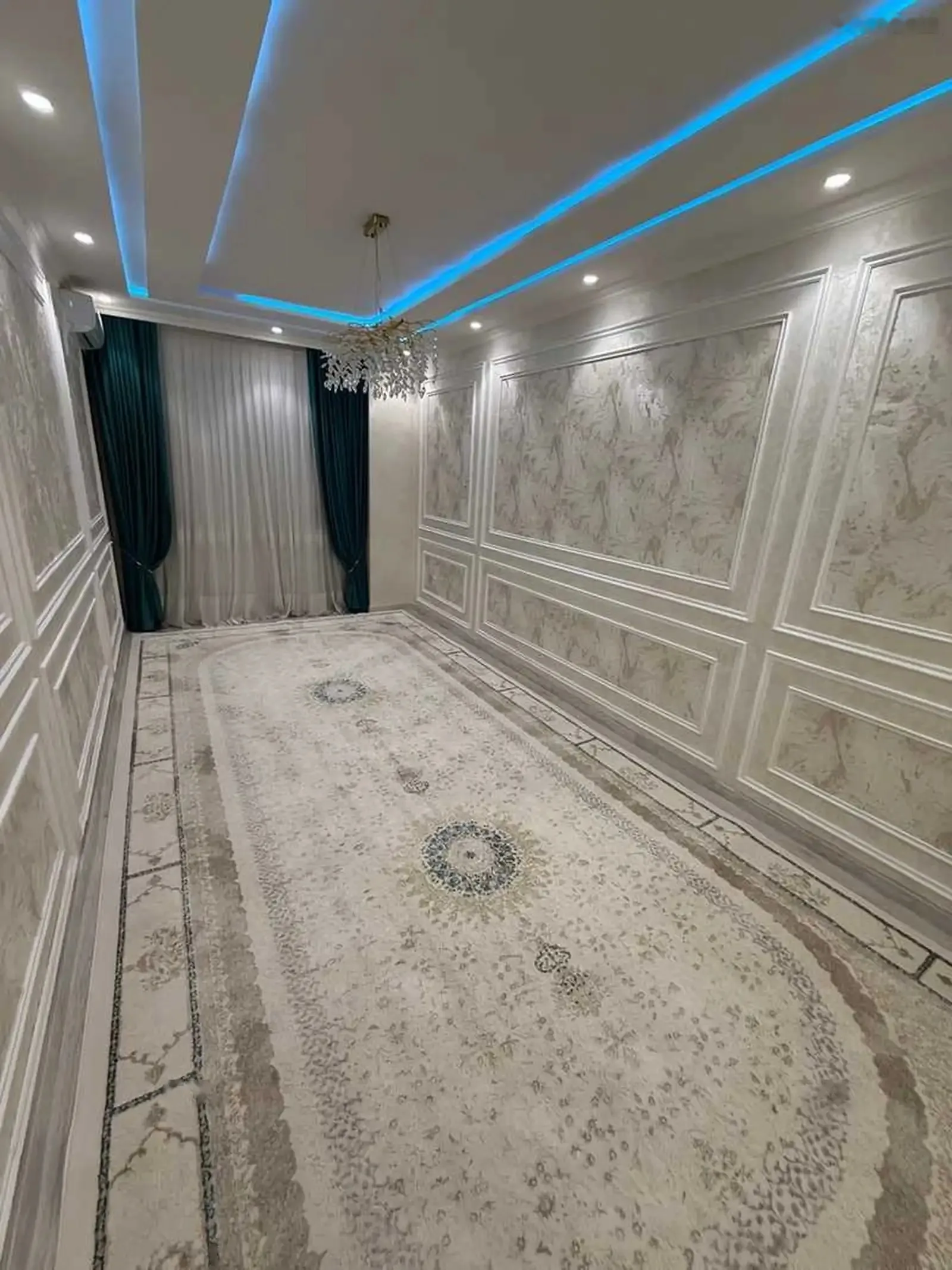 2-комн. квартира, 12 этаж, 90м², Голубой экран