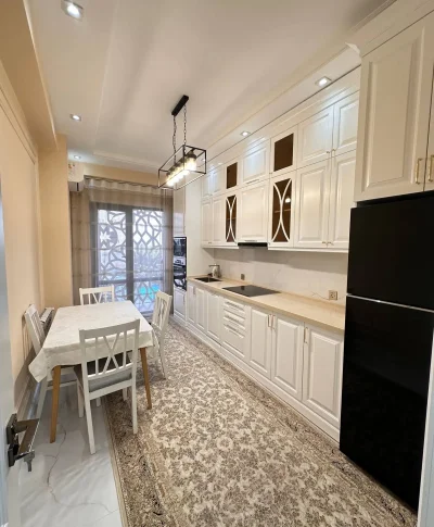 2-комн. квартира, 4 этаж, 96 м², Исмоили Сомони школа 8(дом Баракат)