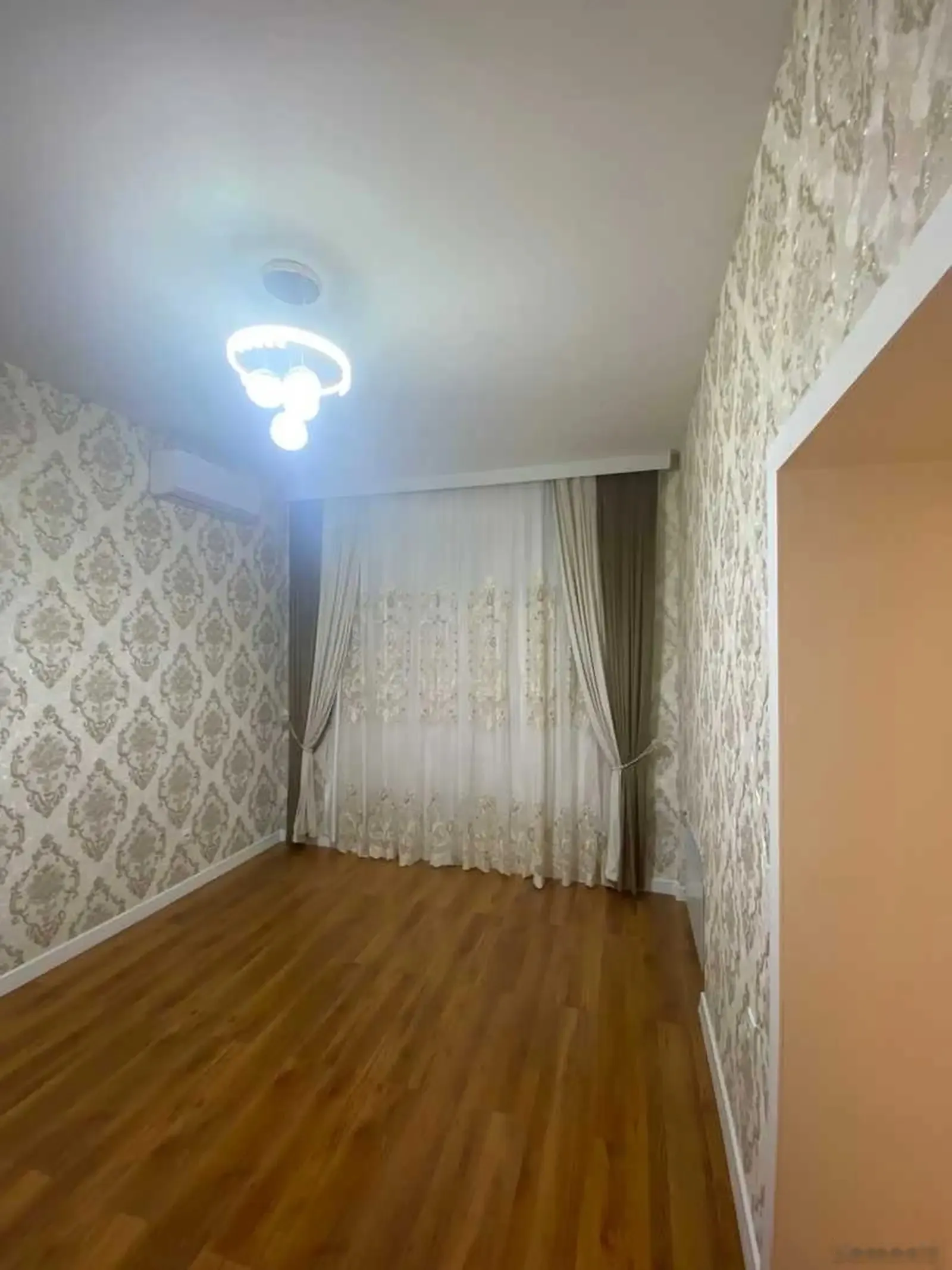 3-к квартира, 20 этаж, 60 м², Молодёжный