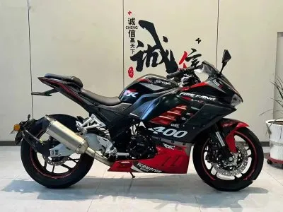 Мотоцикл Suzuki