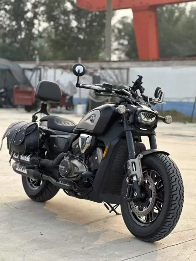 Мотоцикл QJmoto 600