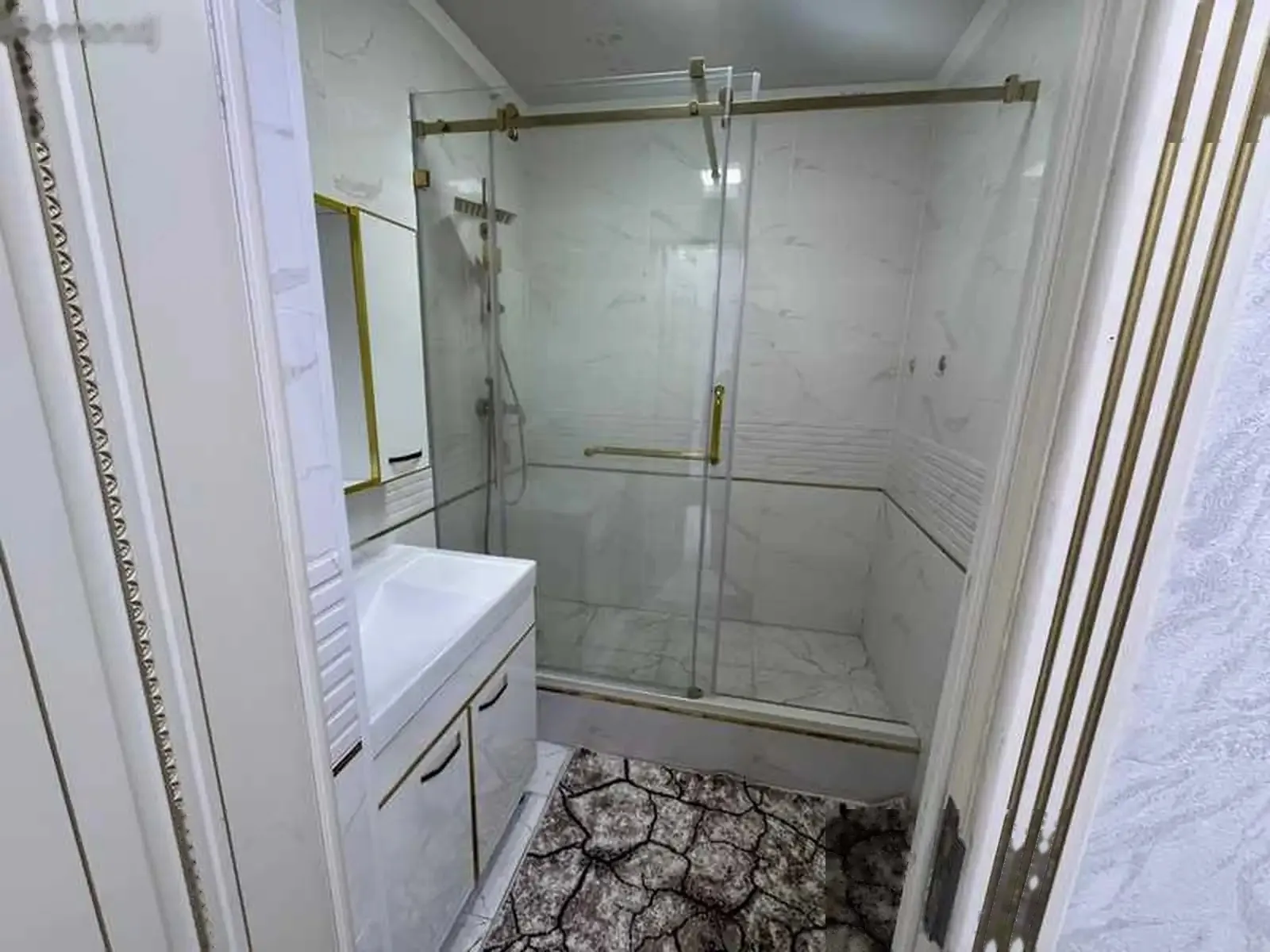 2-комн. квартира, 8 этаж, 82м², Шохмансур