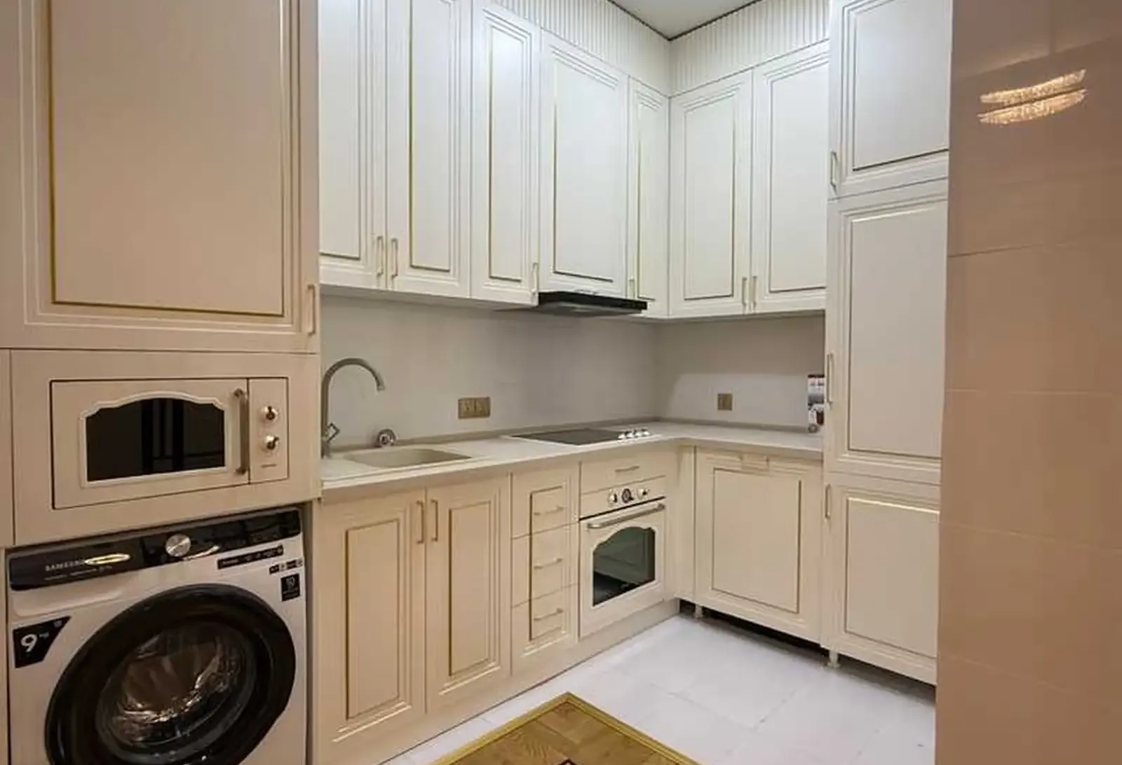 3-комн. квартира, 10 этаж, 100м², ЦУМ